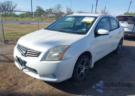2010 Nissan Sentra 2.0S z USA, uszkodzony, nr VIN 3N1AB6APXAL648479